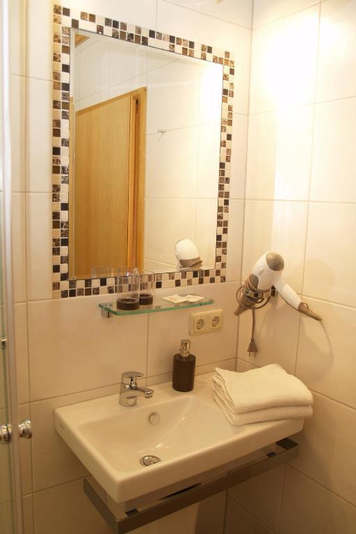 Hotel Haus Gertrud Simmerath Phòng bức ảnh